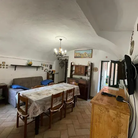 Casa Pegrini Nel Centro Storico Di 別荘 ガーヴィ