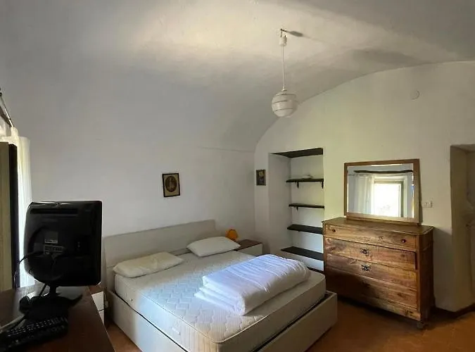 Casa Pegrini Nel Centro Storico Di Gavi